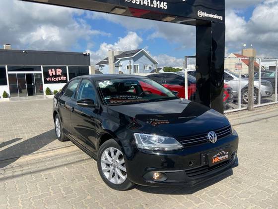 VOLKSWAGEN JETTA 2.0 COMFORTLINE FLEX 4P MANUAL